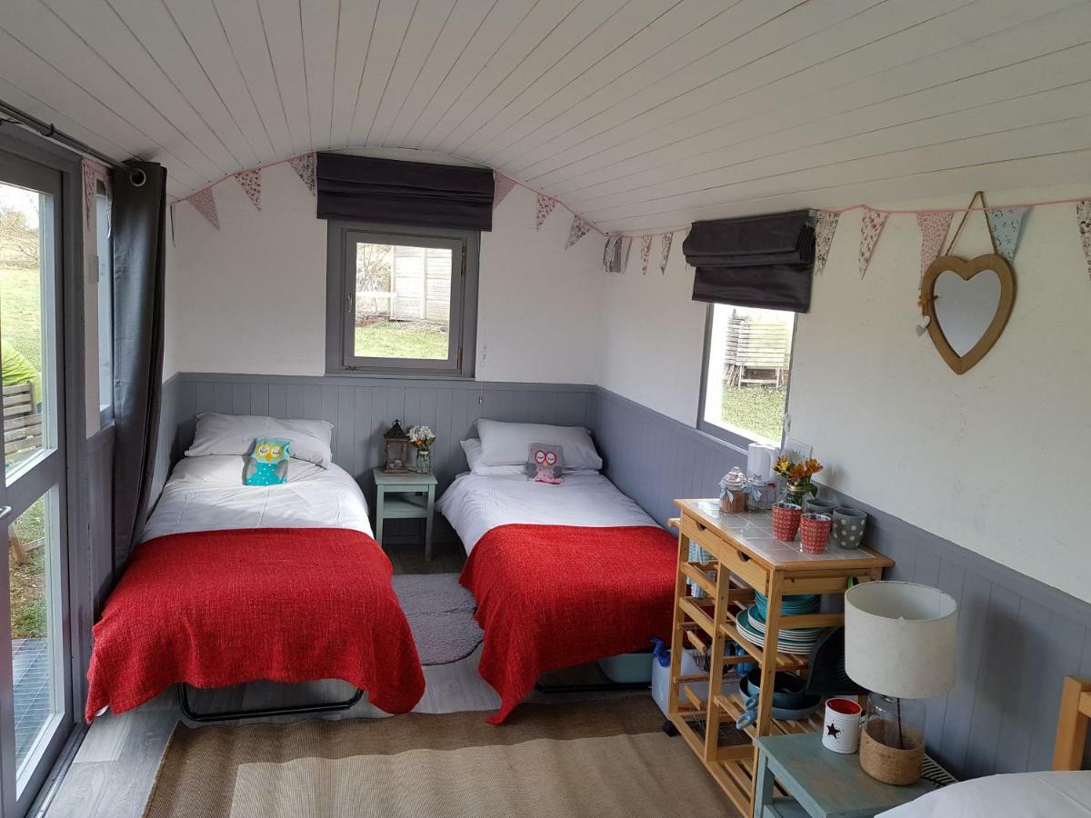 Acorn Camping And Caravan Park Llantwit Major Bagian luar foto
