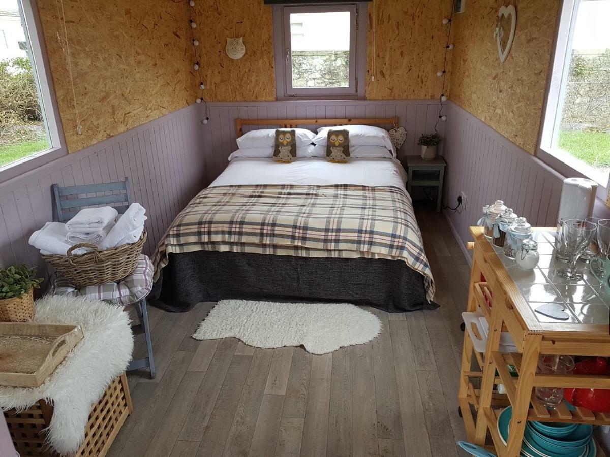 Acorn Camping And Caravan Park Llantwit Major Bagian luar foto