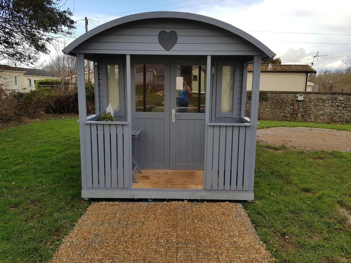 Acorn Camping And Caravan Park Llantwit Major Bagian luar foto
