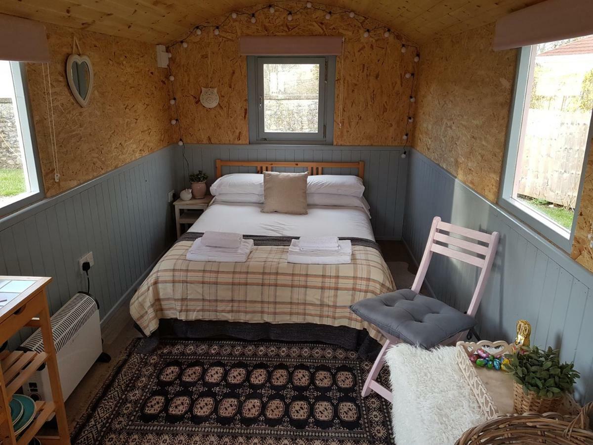 Acorn Camping And Caravan Park Llantwit Major Bagian luar foto