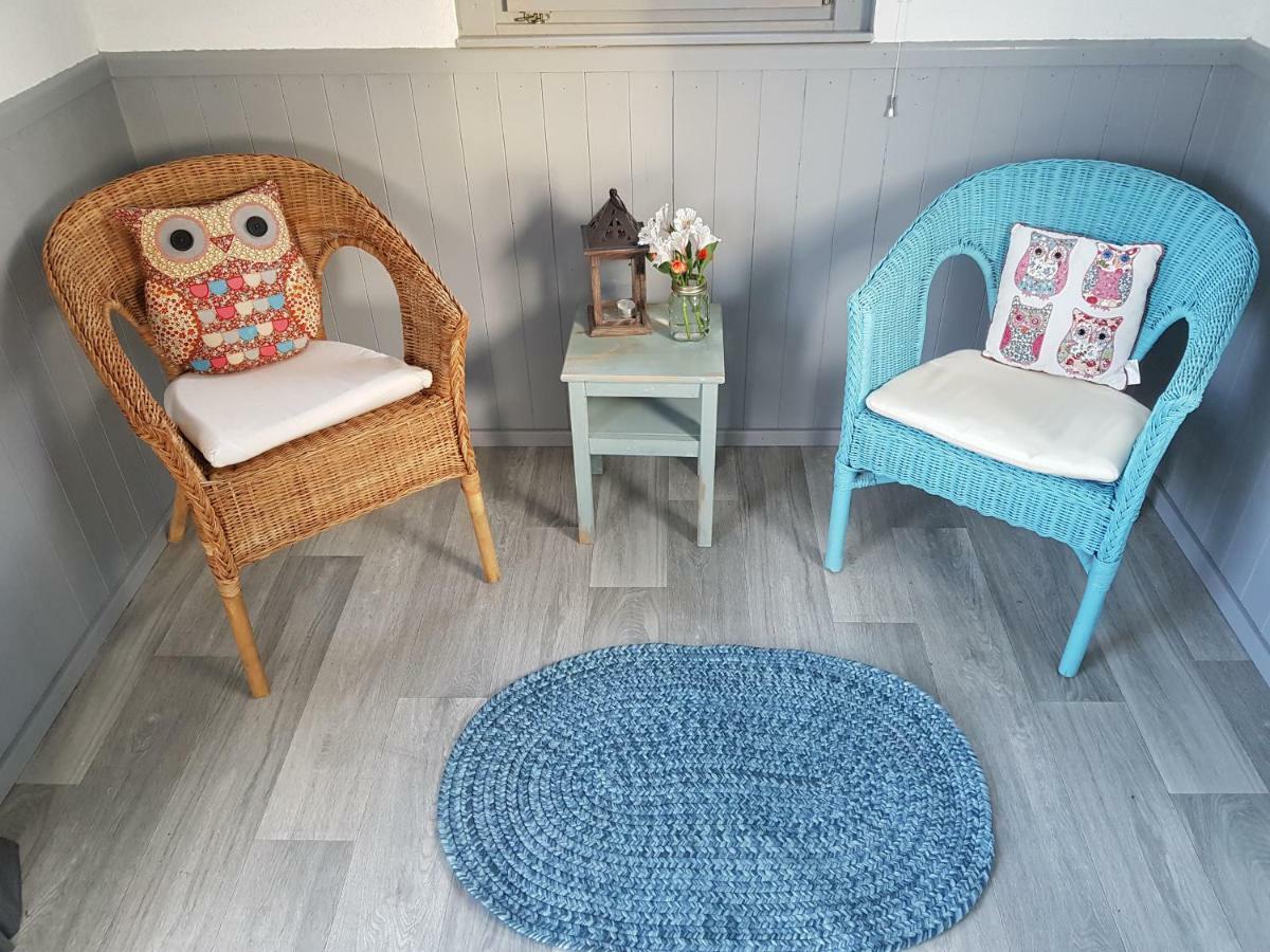 Acorn Camping And Caravan Park Llantwit Major Bagian luar foto