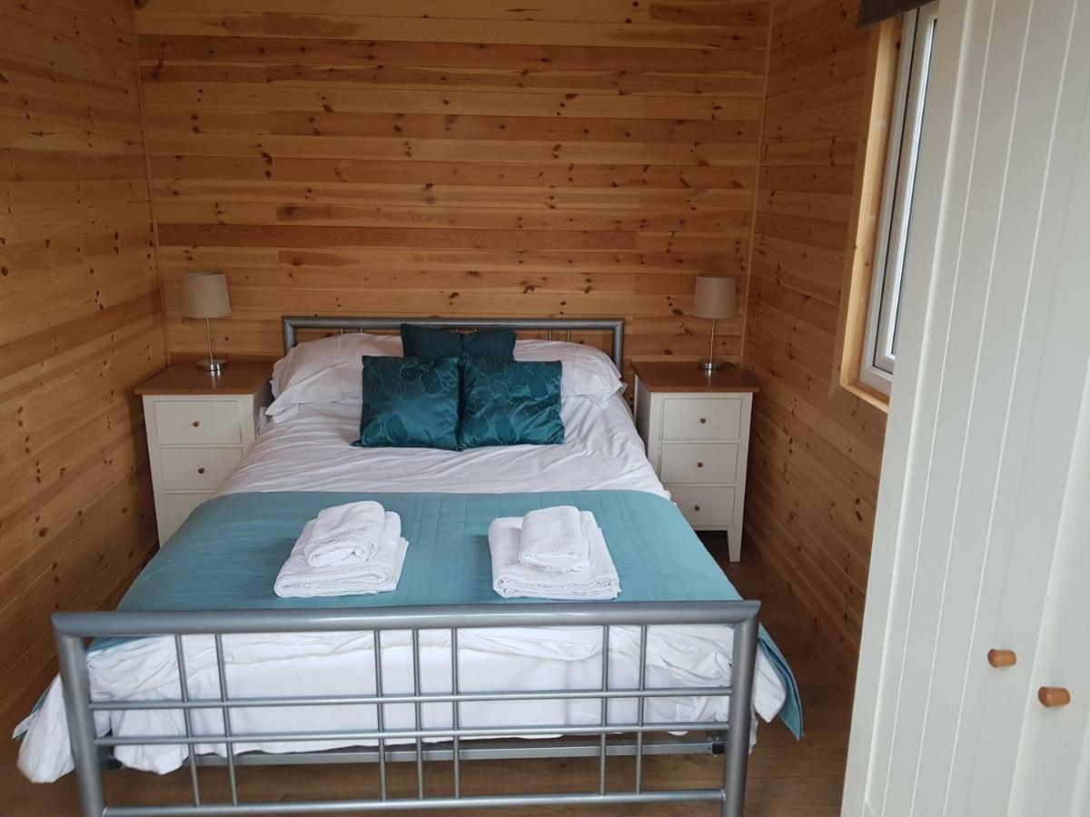 Acorn Camping And Caravan Park Llantwit Major Bagian luar foto