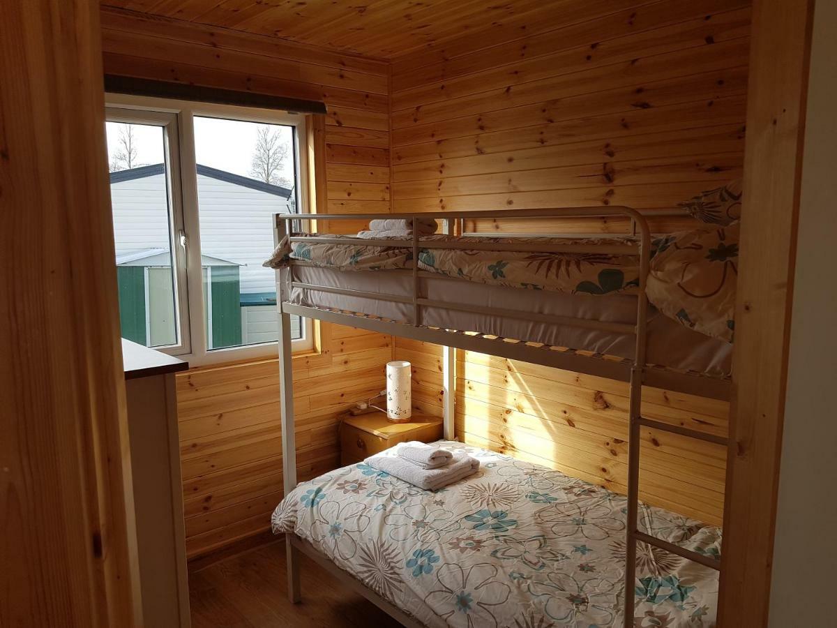 Acorn Camping And Caravan Park Llantwit Major Bagian luar foto